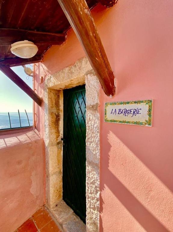 B&B La Bergerie Taormina Buitenkant foto