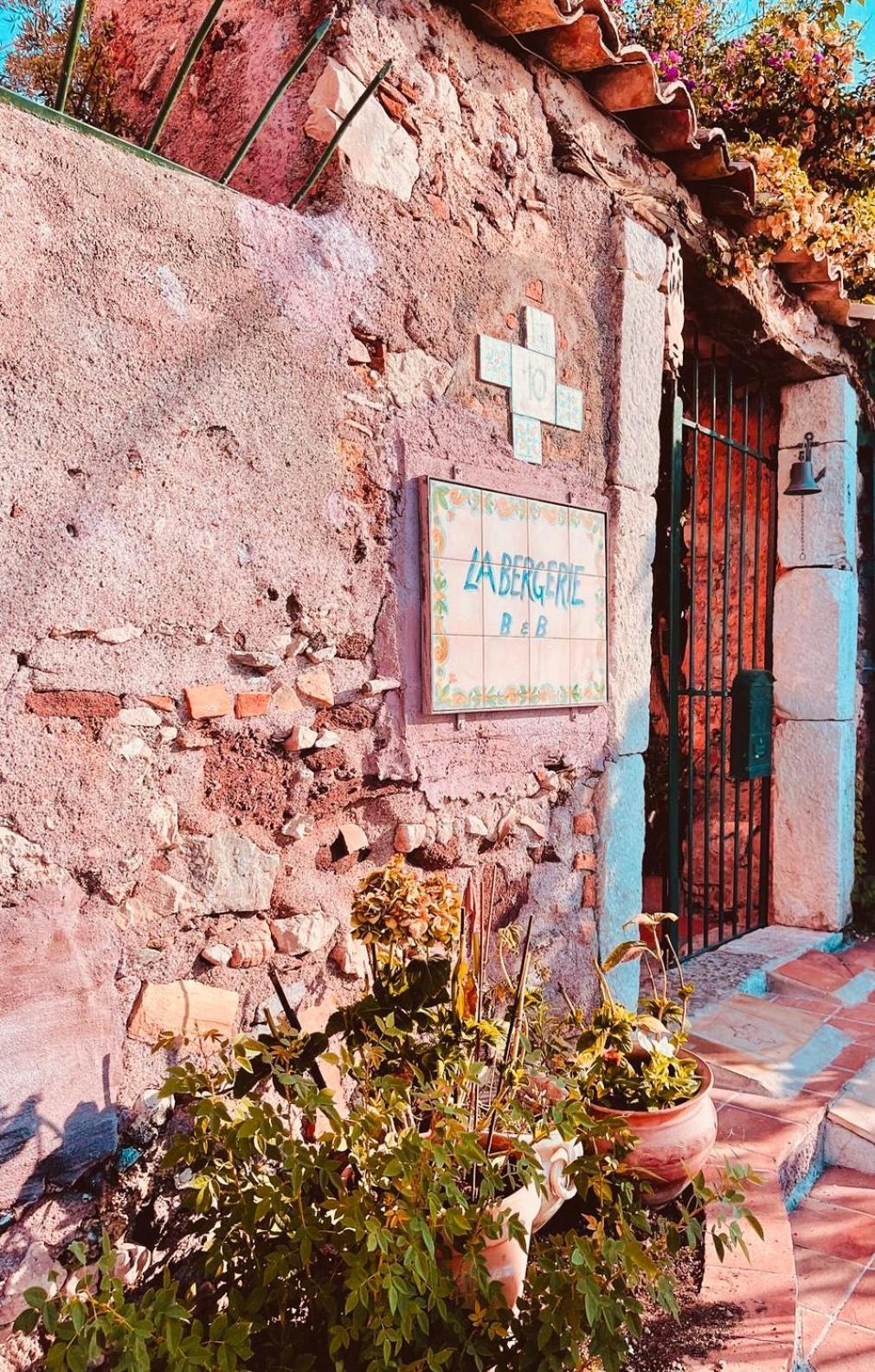 B&B La Bergerie Taormina Buitenkant foto